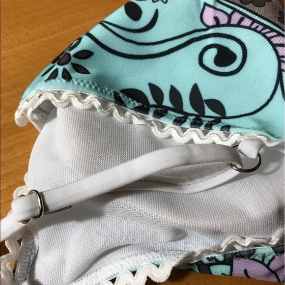 Mermaid floral bikini ✨top with ric rac detail! - Picture 8 of 8