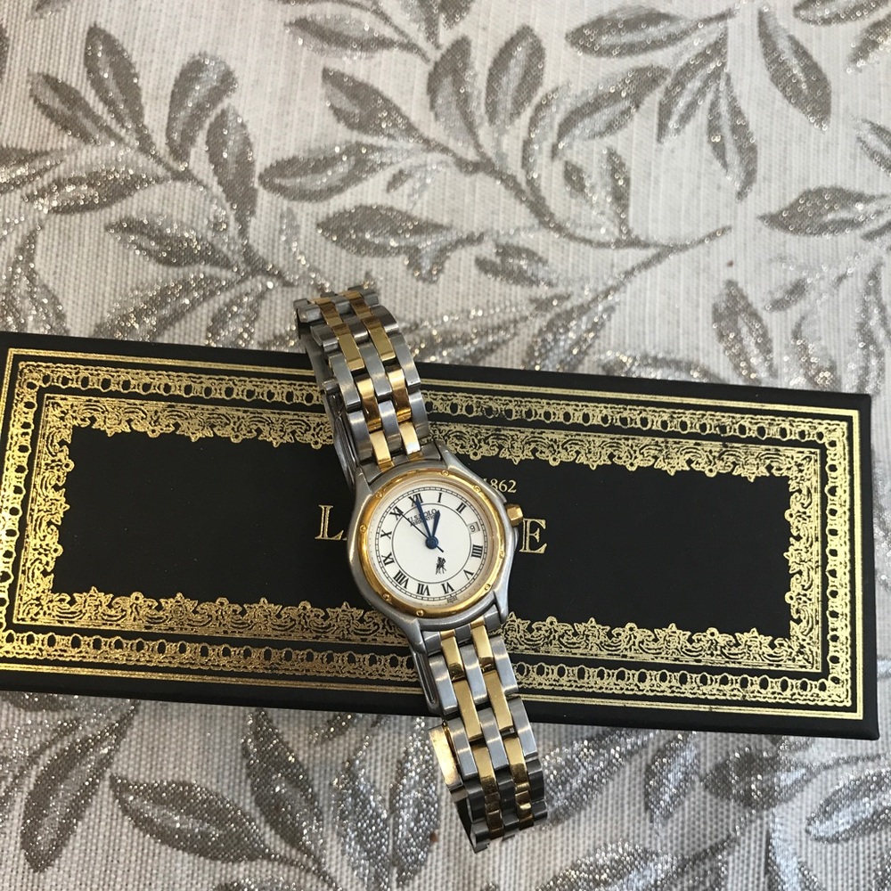 Two tones watch