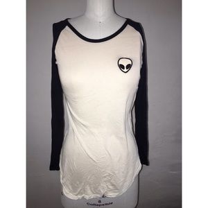Baseball long sleeve tee 👽