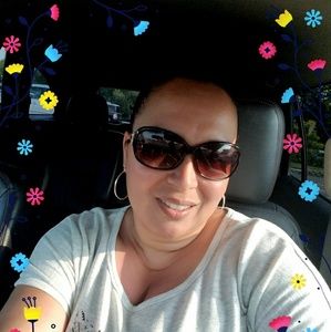 Meet your Posher, Naomi