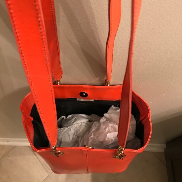 Leather shoulder bag - Picture 3 of 4