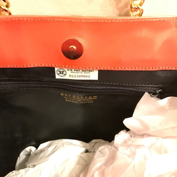 Leather shoulder bag - Picture 4 of 4