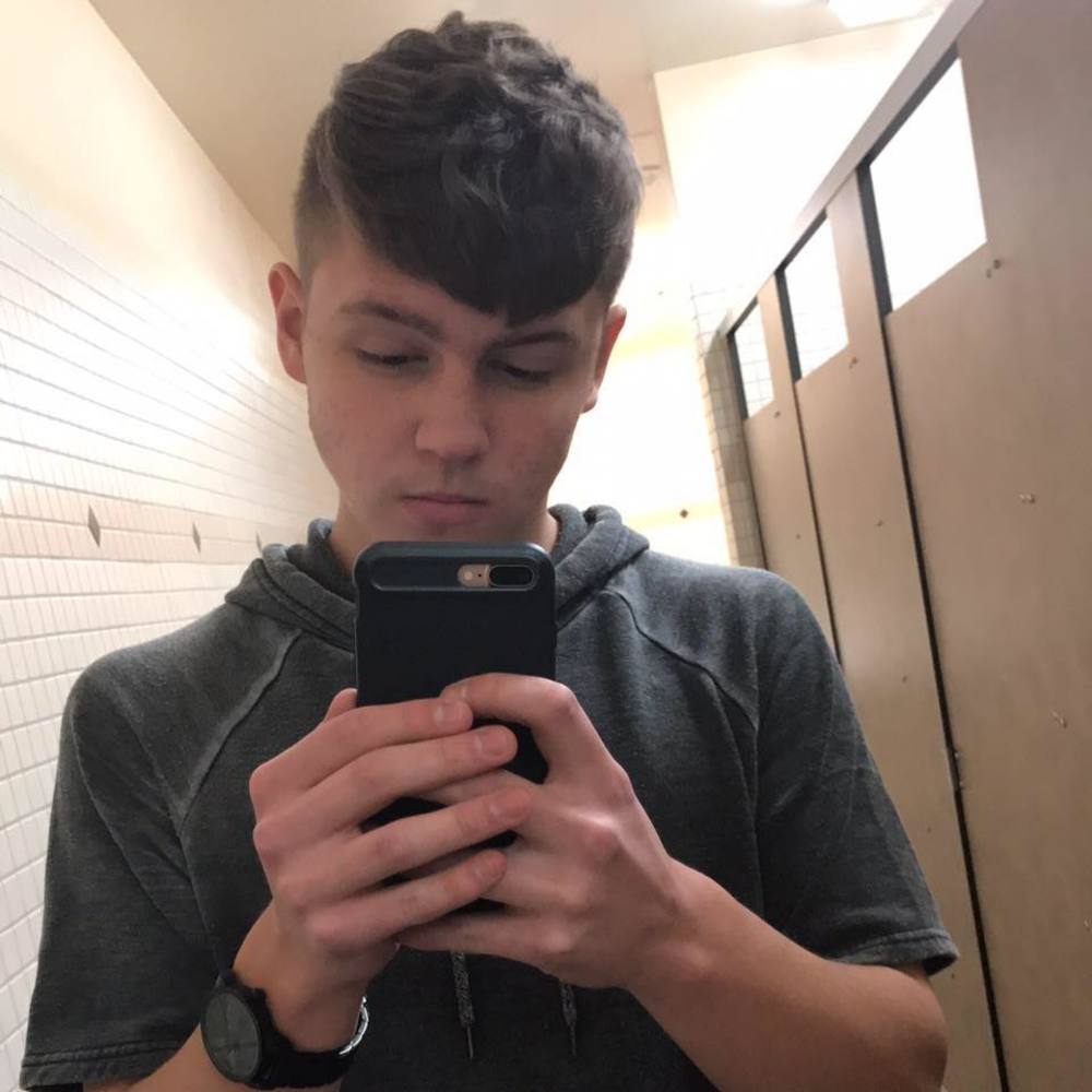 Meet your Posher, Daniel