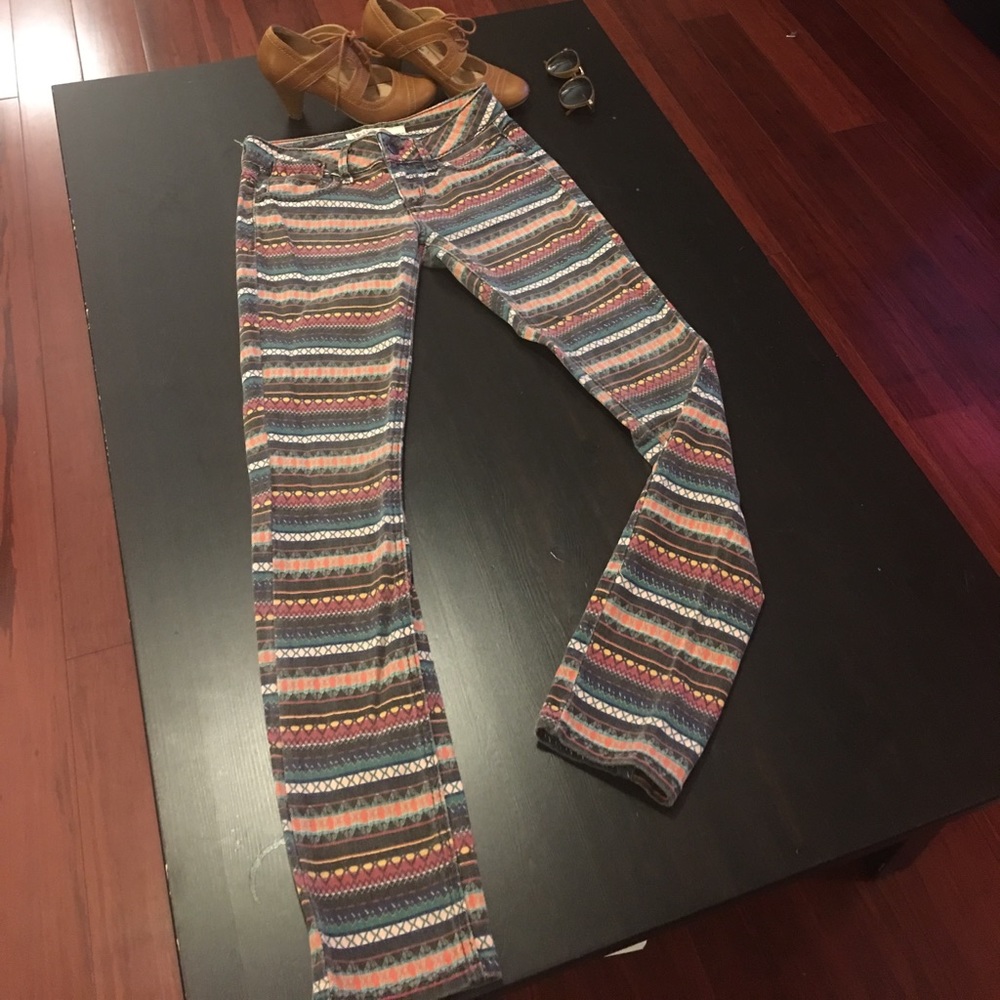 1st Kiss patterned skinny Jeans 👖 Rarely Used