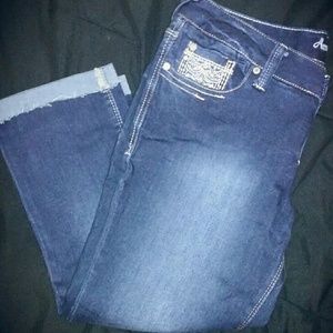 Amethyst dark wash capris