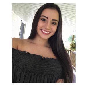 Meet your Posher, Kaitlynn