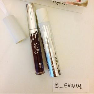 @KYLIE JOLLY HOLIDAY LIP + ORNAMENT CASING