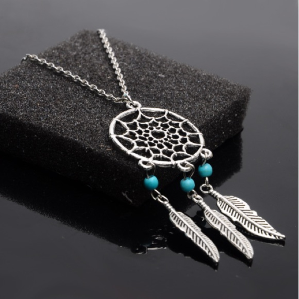 Dream Catcher Necklace Silver Tone Pendant - Picture 2 of 3