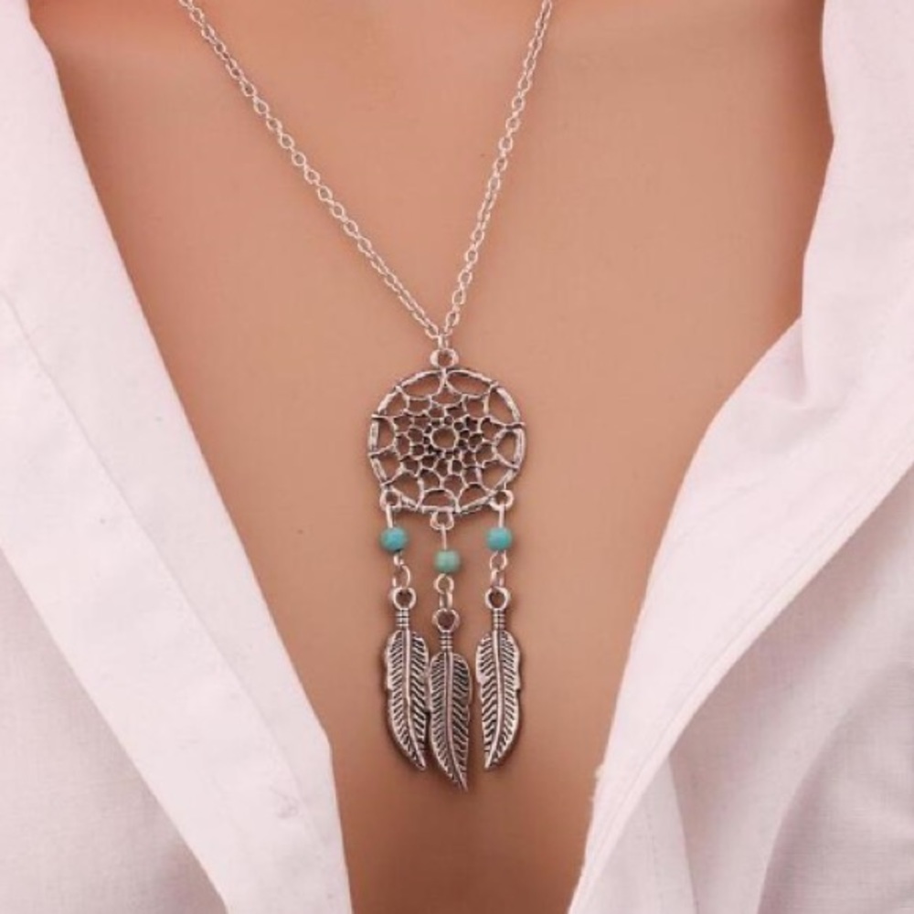 Dream Catcher Necklace Silver Tone Pendant - Picture 3 of 3