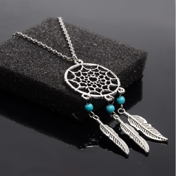 Dream Catcher Necklace Silver Tone Pendant - Picture 2 of 3
