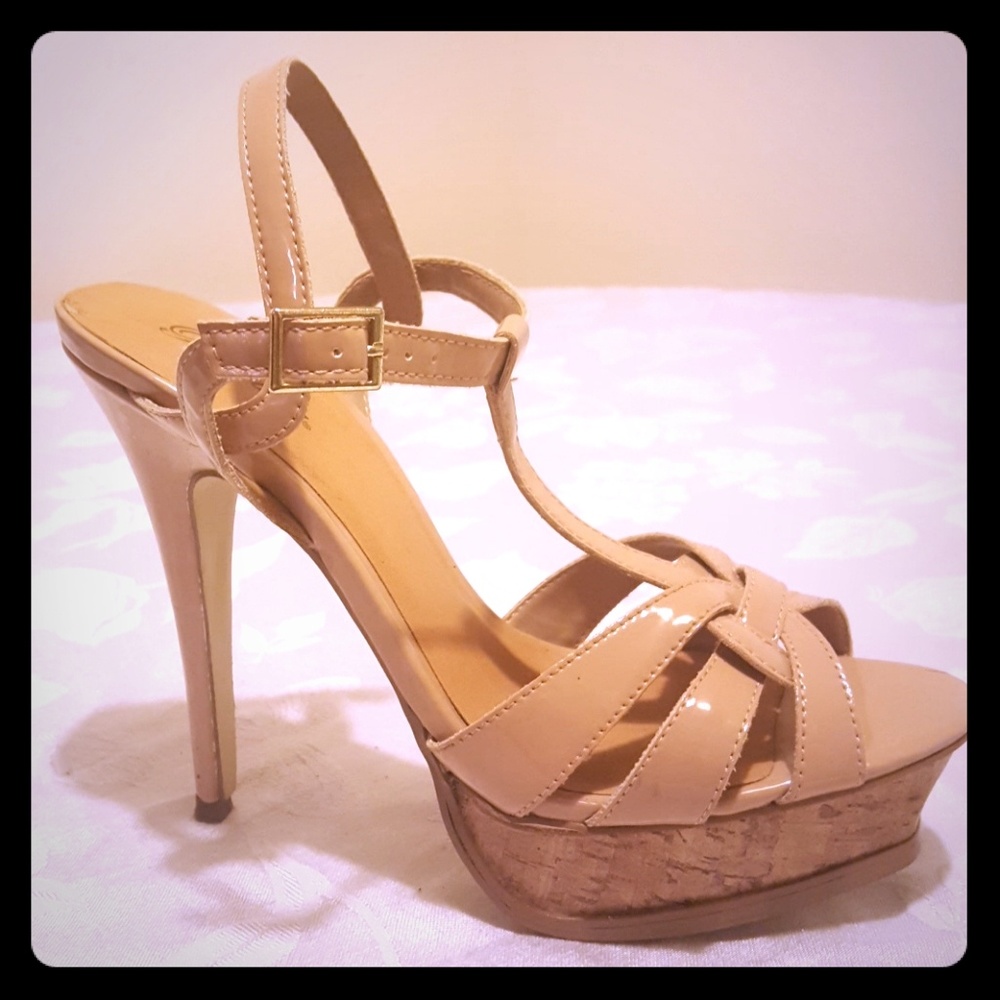 Women's high heel shoe