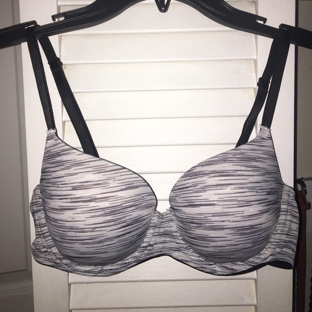 PINK Victoria's Secret Wear Everywhere Bra