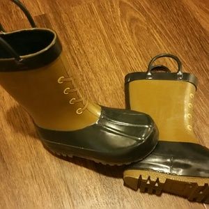 REDUCED Kids rain boots