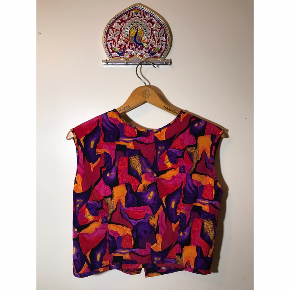 Vintage sleeveless shirt