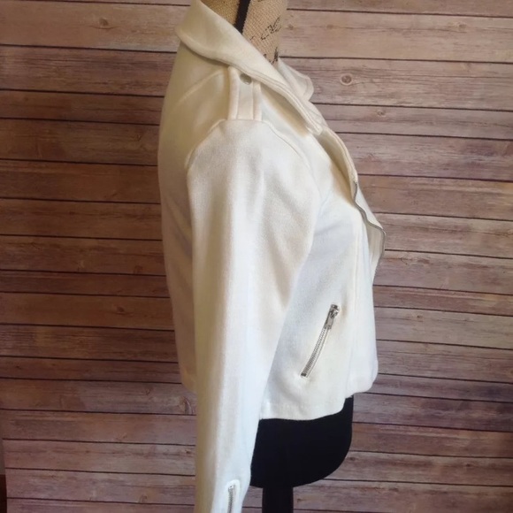 ❗️SOLD❗️H&M white zip up jacket size medium - Picture 4 of 8