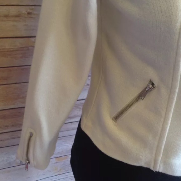 ❗️SOLD❗️H&M white zip up jacket size medium - Picture 8 of 8