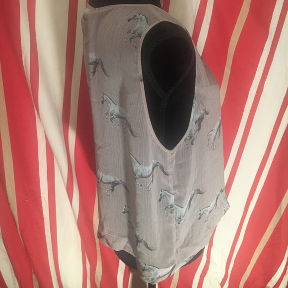 Sheer 🐎 tank - Picture 4 of 7