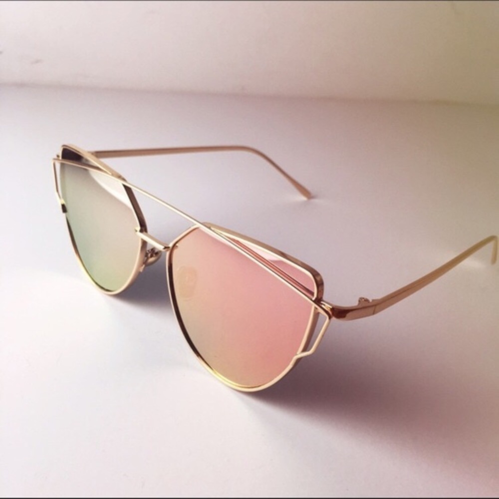 Rose Gold Mirrored Sunglasses NWT Cat-Eye 2 Left! - Picture 3 of 4