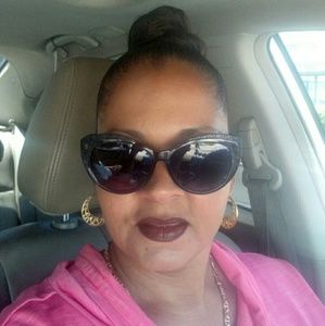 Meet your Posher, Tracie