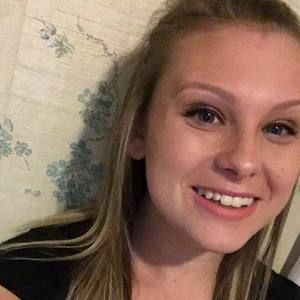 Meet your Posher, Abbie