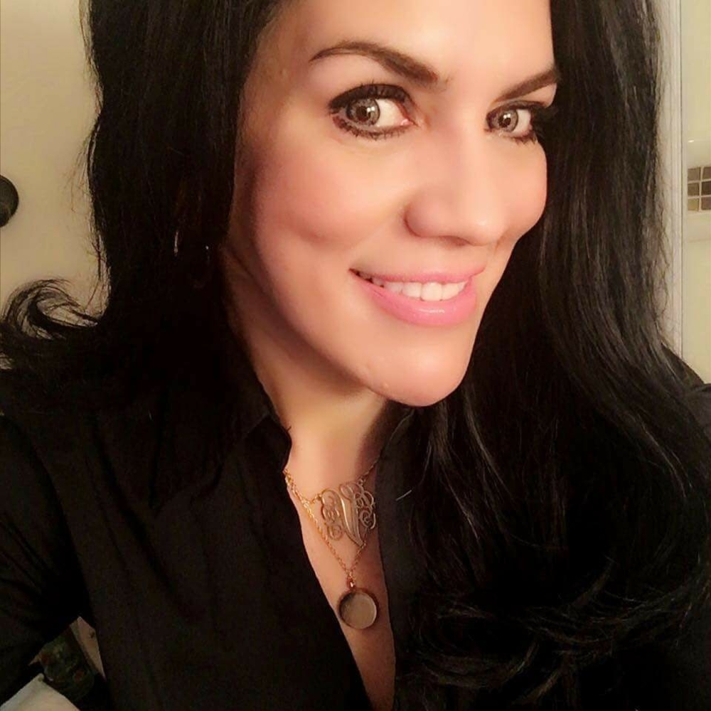 Meet your Posher, Corina