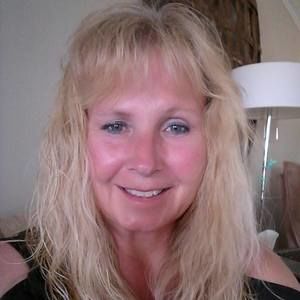 Meet your Posher, Carrie