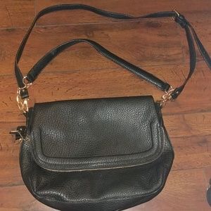 Urban Expressions Saddle shoulder/crossbody bag