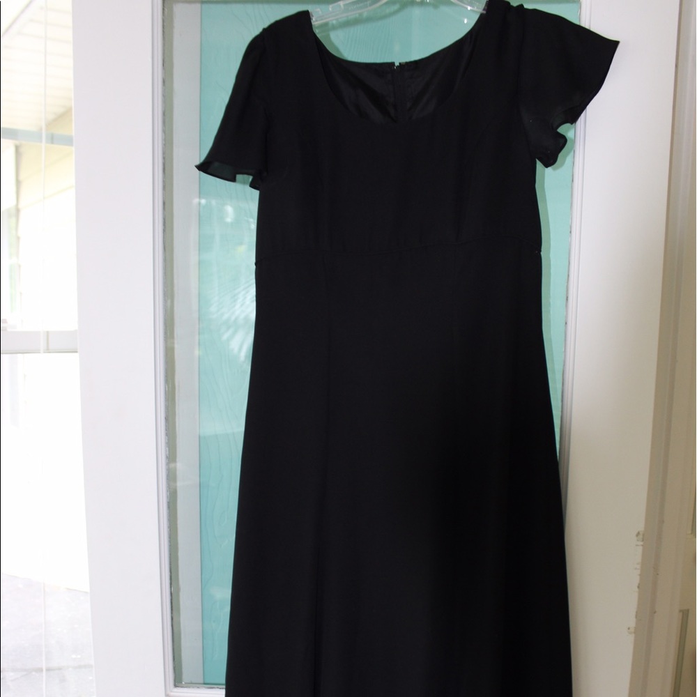 Black Scoop Neck loose sleeve Maxi Dress Size 10