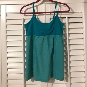 Athleta tank w/ built in bra