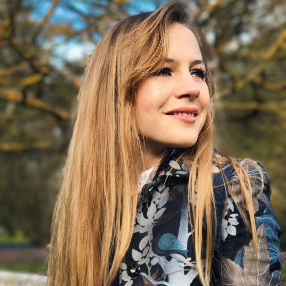 Meet your Posher, Yuliya