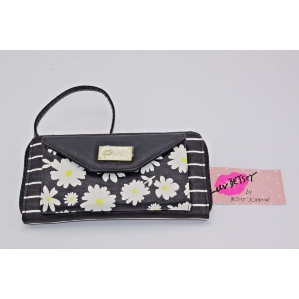 NWT ! Betsey Johnson Luv Betsey