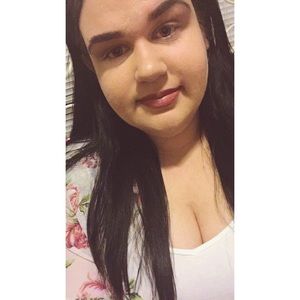 Meet your Posher, Michaela