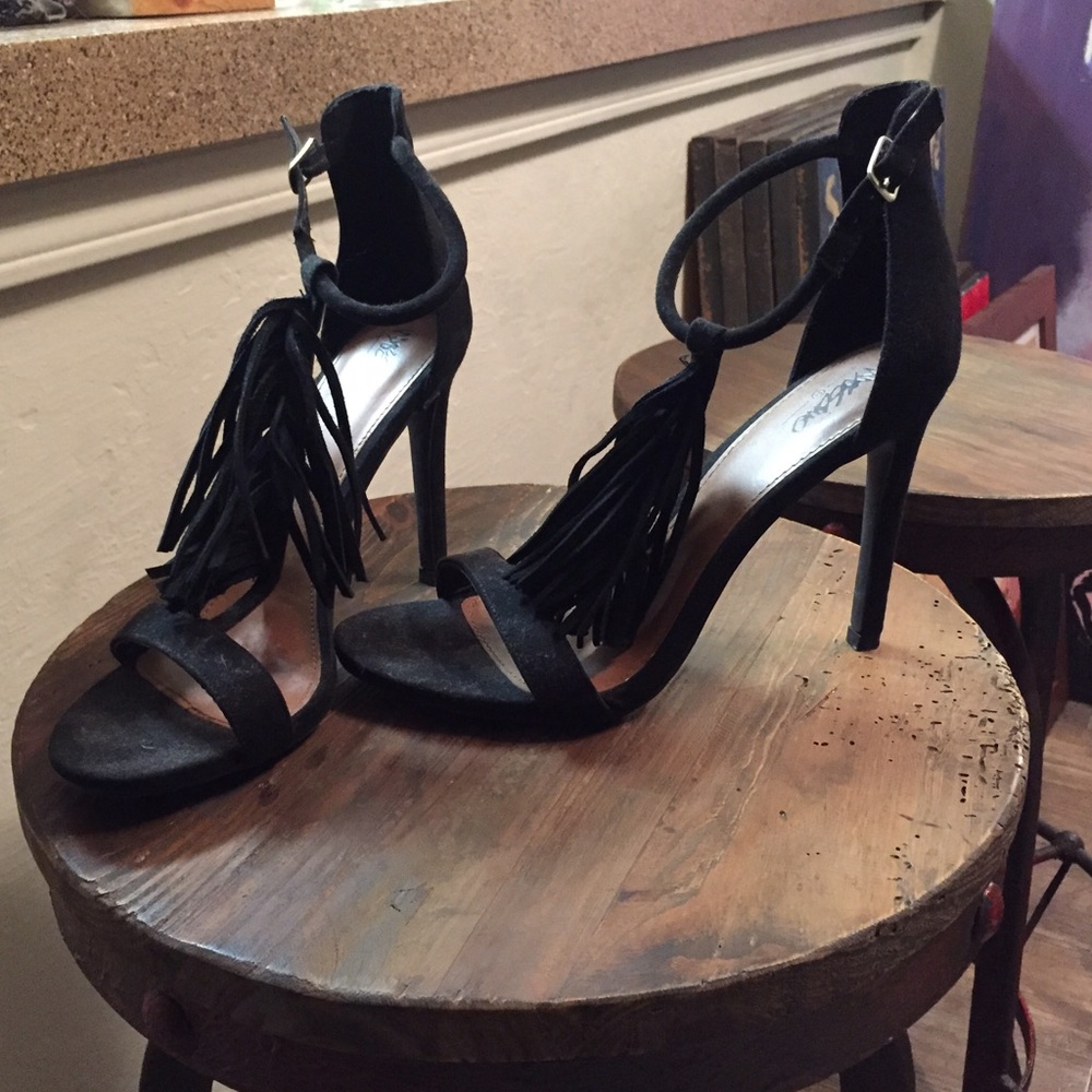 Mossimo Fringe Heels