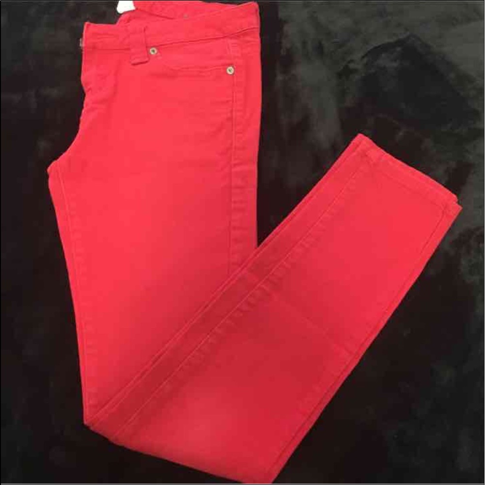 Red skinny jeans
