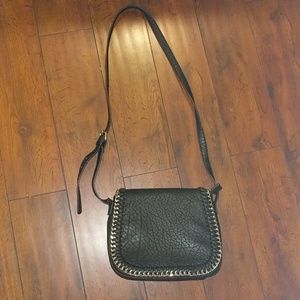 Urban Expressions Black saddle crossbody