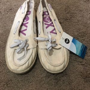 NWT roxy jute slip ons. Cream/yellow