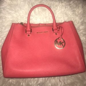 Michael kors purse