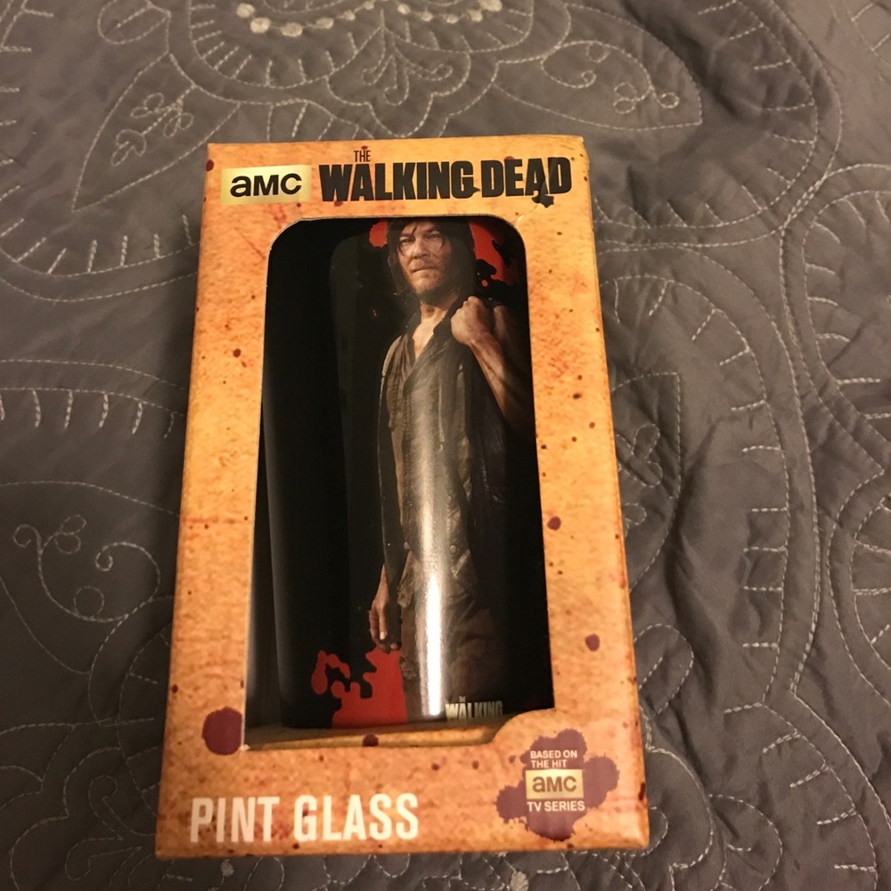 The Walking Dead Pint Glass