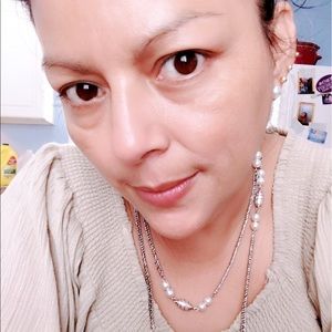 Meet your Posher, Claudia