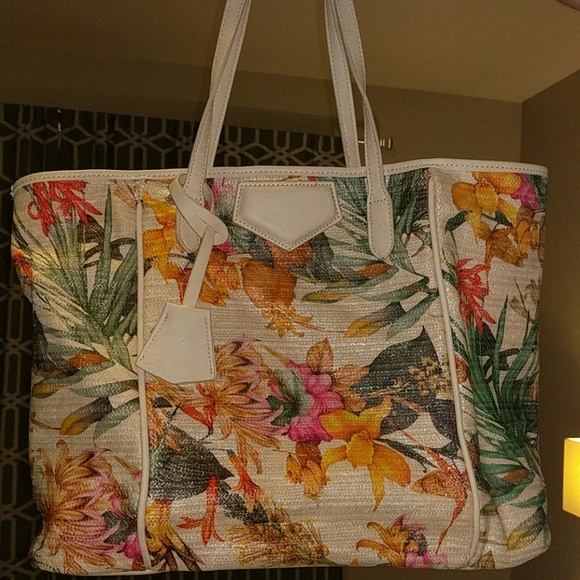 Urban Expressions straw beach tote - Picture 1 of 3