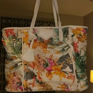 Urban Expressions straw beach tote