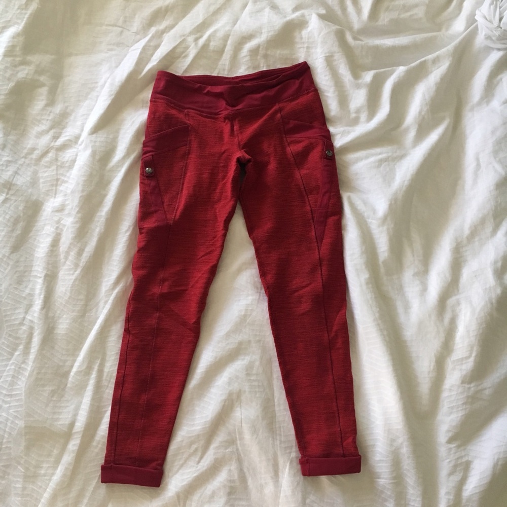 Lululemon cuffed yoga pant