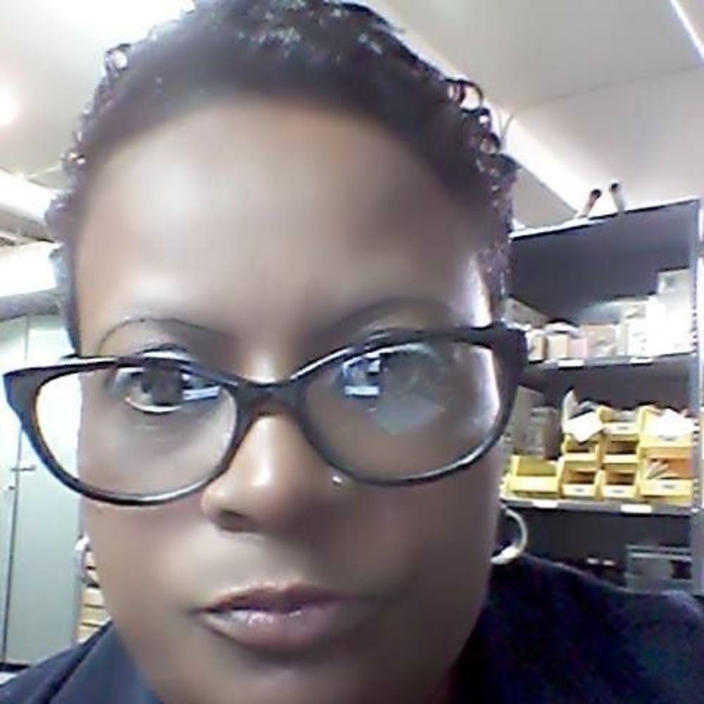 Meet your Posher, Pamela