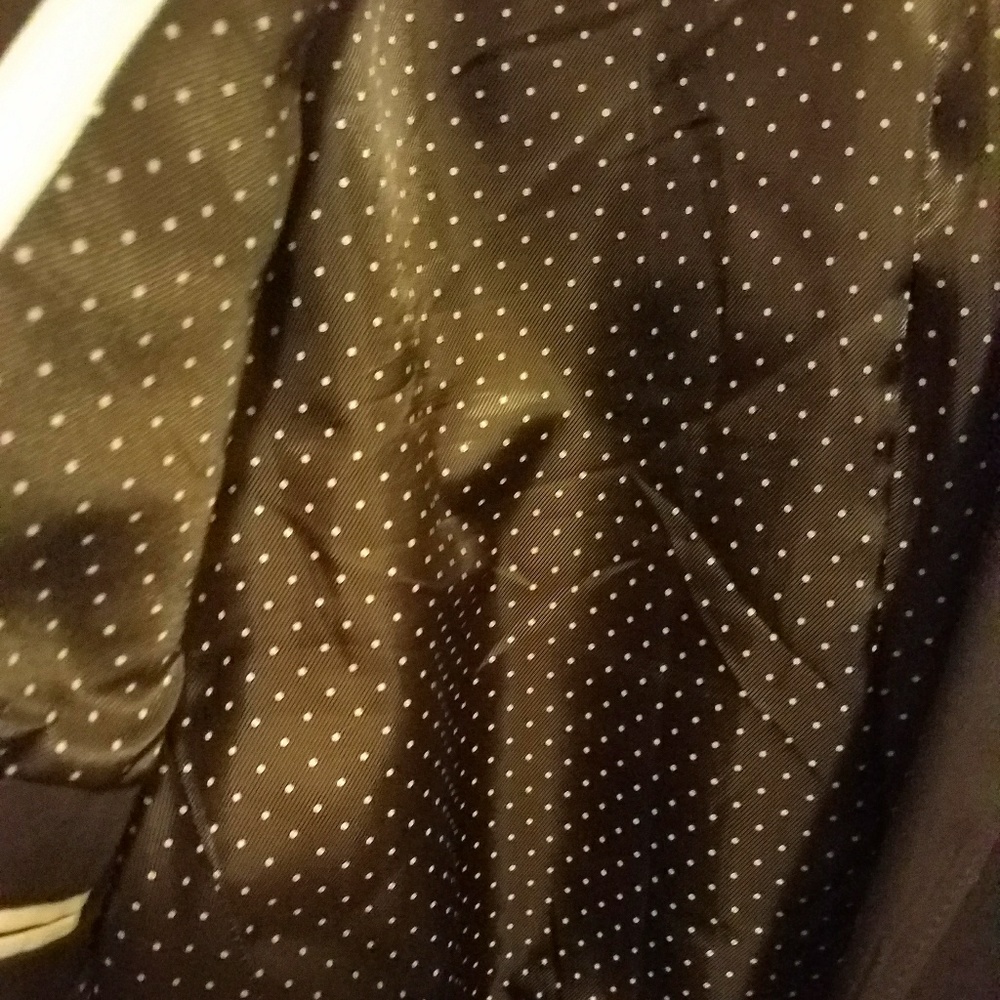 Blazer - Picture 3 of 3