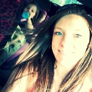 Meet your Posher, Tia