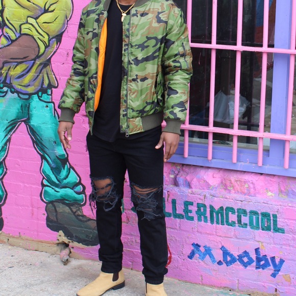 Meet your Posher, Quinn - Picture 1 of 1