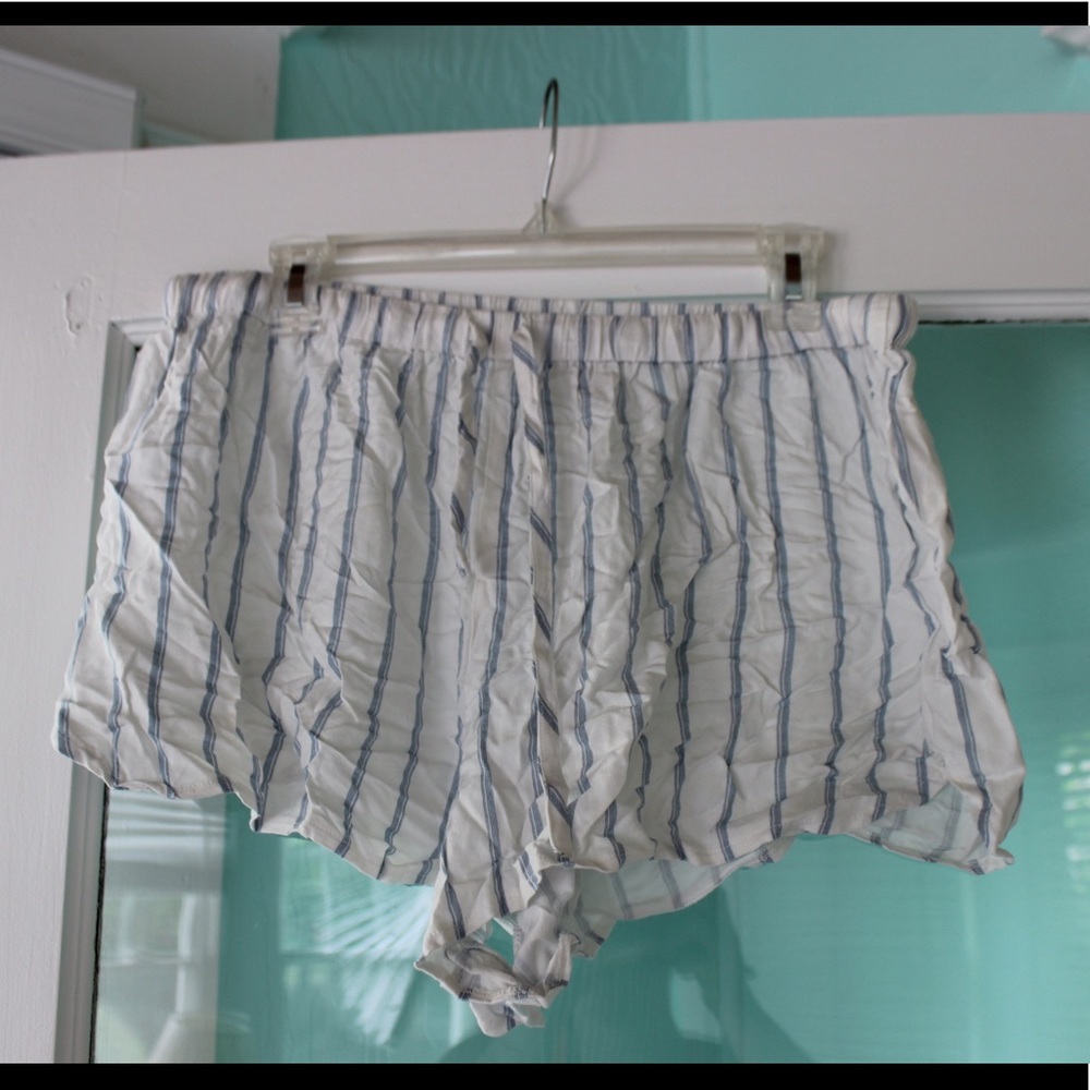 Forever 21 white/blue striped drawstring short. L