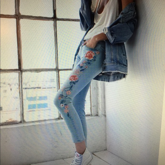 Free People Denim - FP "Jackie Embroidered Skinny Jeans"+FREE item