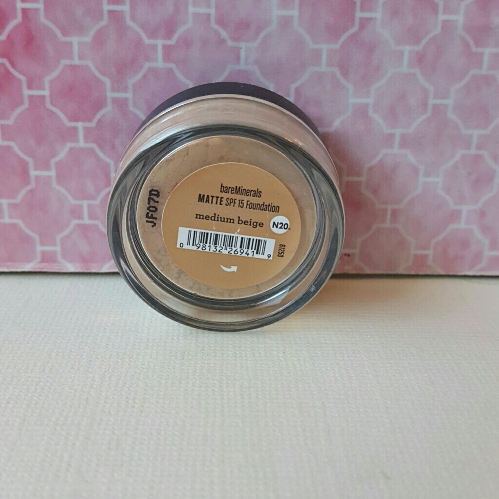 BareMinerals Medium Beige Matte Travel Foundation