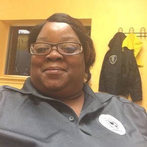 Meet your Posher, Lois